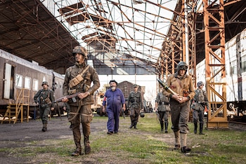 Detrás de la recreación histórica,