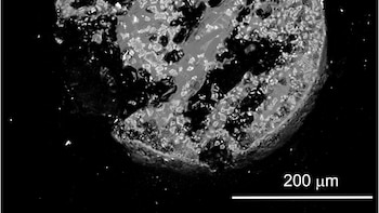 Descubren un material nunca antes visto en la Tierra generado por la explosión nuclear de Hiroshima