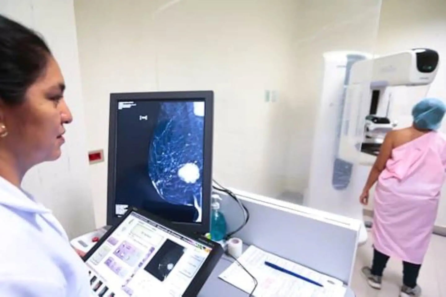 El MTPE estableció en Perú que el diagnóstico de cáncer no podrá ser usado como motivo de despido en el sector público y privado. (Agencia Andina)