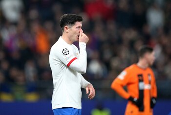 Lewandowski se lamenta durante el