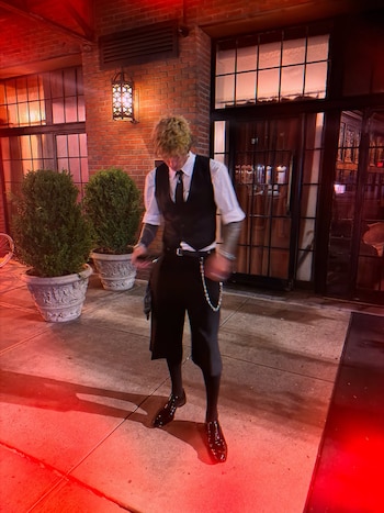 El look del cantante para la boda