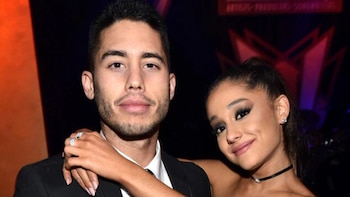 Ariana Grande causa revuelo al modificar la letra de una canción en pleno show para dedicarsela a su exnovio argentino