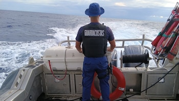 Guardacostas mantiene búsqueda de tres tripulantes desaparecidos a bordo de la lancha El Corrongo en el Caribe de Costa Rica