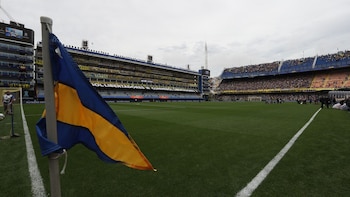 Boca Juniors evalúa mudar la localía hasta mejorar el estado del césped de la Bombonera
