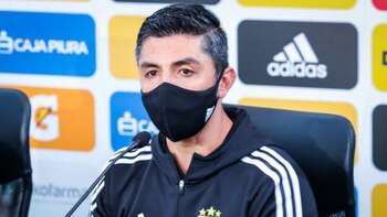 Mosqueras Assistent beim Triumph gegen