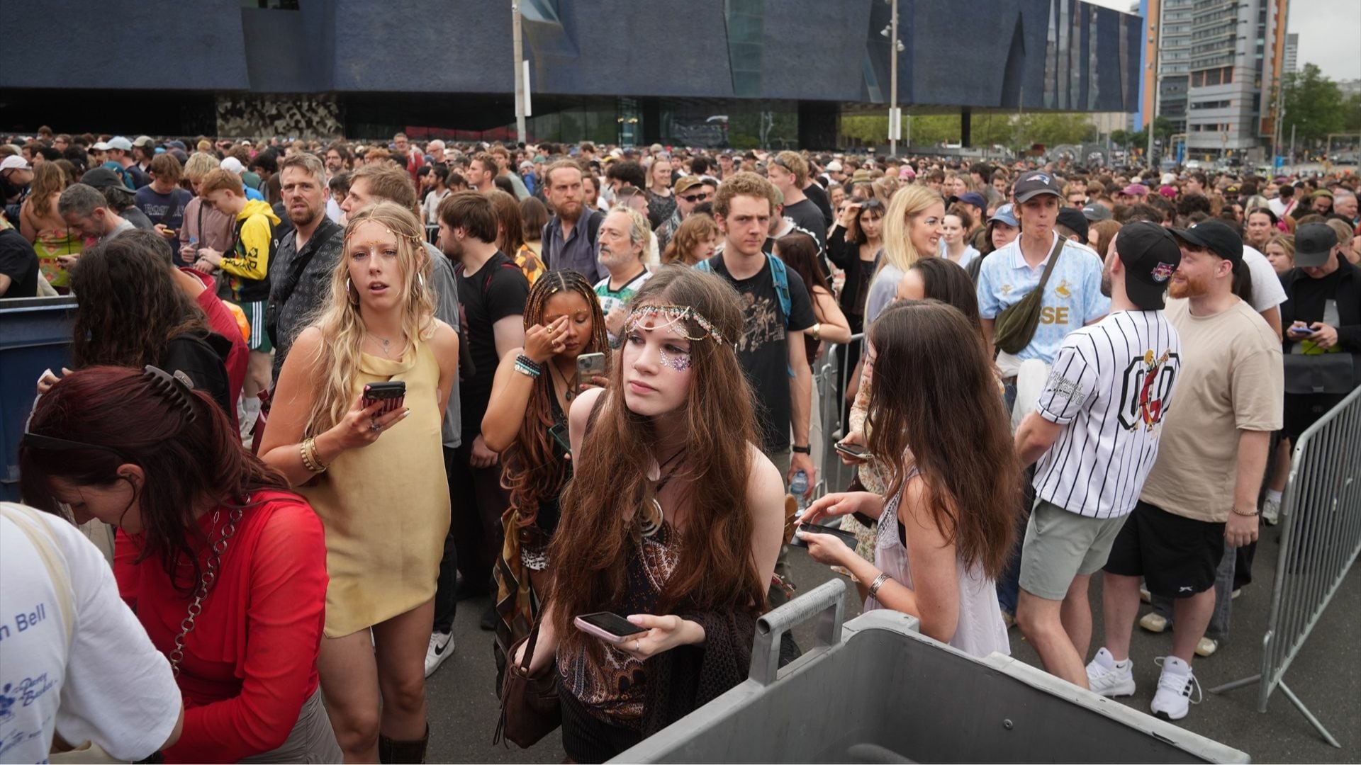 Decenas de personas durante la primera jornada del Primavera Sound Barcelona 2026. (David Zorrakino / Europa Press)