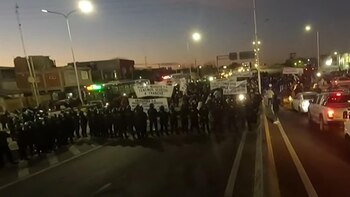 Piquete en Puente La Noria: más de 300 feriantes reclaman contra el cierre de La Salada - Image 3