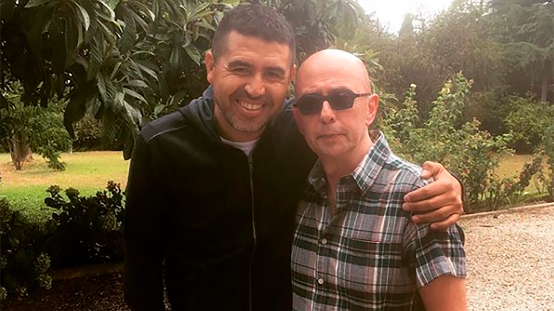 El Indio Solari con Juan Román Riquelme en uno de los encuentros que tuvieron en 2018