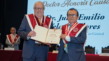 UNI concede grado Honoris Causa a Julio Velarde, presidente del BCRP
