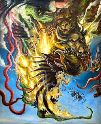 Pintura colorida con cabezas de jaguar y toro entre llamas, tentáculos rojos, una serpiente verde y arañas sobre telarañas