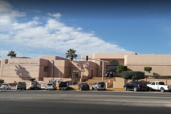 Al menos 42 elementos del