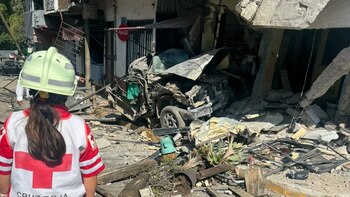 Camión sin frenos se estrella contra viviendas y deja siete heridos en Valle de Bravo