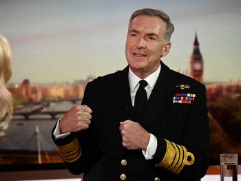 Radakin explicó que las salvaguardias aplicadas durante la Guerra Fría y las décadas posteriores ya no tienen el efecto que tuvieron en sus inicios y, como consecuencia, han surgido varios desafíos simultáneos (REUTERS)