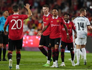 Manchester United acumula tres victorias