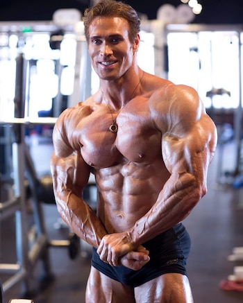 Se considera un fisicoculturista natural (@mikeohearn)