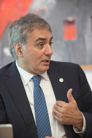 "Conviene trabajar más y mejor