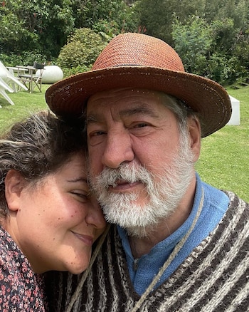 Su hija la actriz Laura