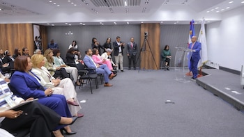 La Cámara de Diputados de República Dominicana impulsa programa para liderazgo joven femenino