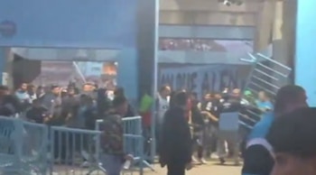 La pelea entre los hinchas