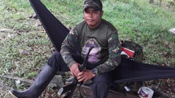 Uno de los tres sujetos