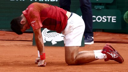 Sorpresa en Francia: Novak Djokovic se operó de su rodilla horas después de bajarse de Roland Garros
