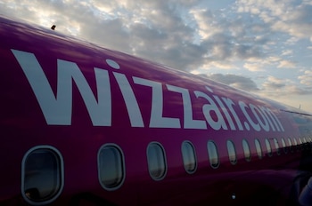 Un avión Airbus de la aerolínea Wizz Air en el aeropuerto de Londres-Luton, en Luton, Reino Unido, el 13 de abril de 2019. REUTERS/Kacper Pempel