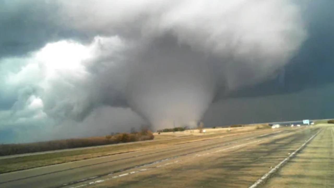 La diferencia entre huracán, tifón y ciclón intenso es únicamente geográfica y no implica cambios en la estructura del fenómeno meteorológico