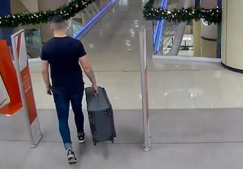 Tras estrangular a Grace en