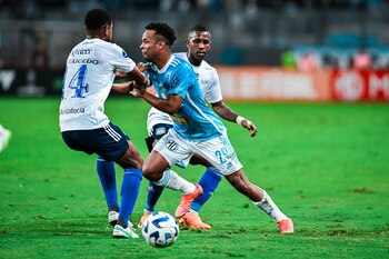 Emelec cortó bien los circuitos