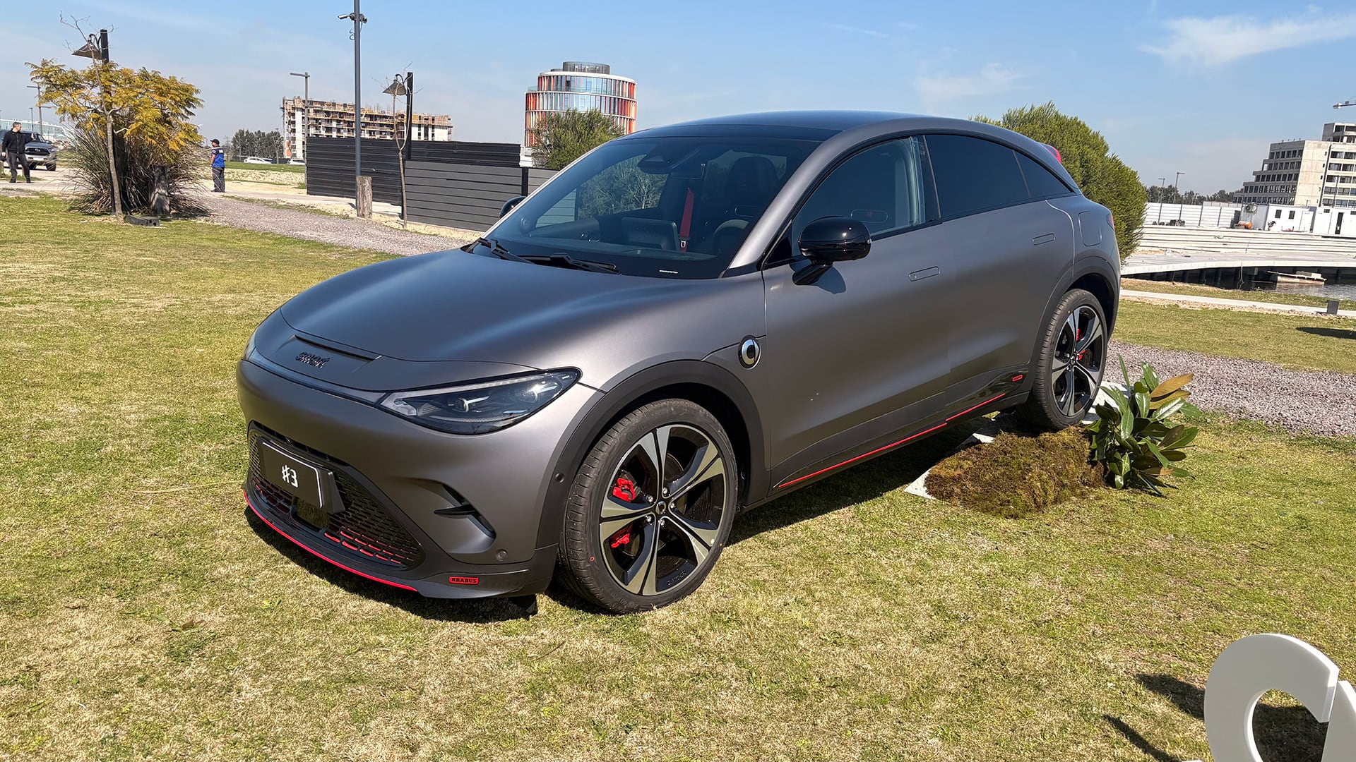 El Smat #3 en su versión Brabus, la más equipada y performante de las siete que se lanzaron este martes en Argentina.