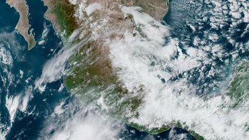 El SMN informó que una masa de aire frío cubre México y provocará bajas temperaturas.