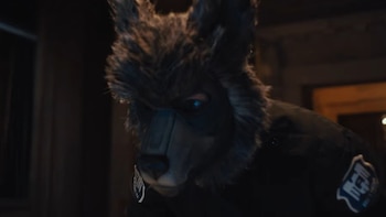‘Cómo robar un banco’ estrena tráiler con Nicholas Hoult y Zoë Kravitz