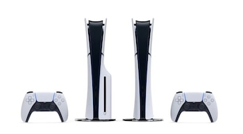 PS5 y mandos DualSense.
PS5