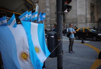 Bandera de Argentina (REUTERS/Agustin Marcarian)