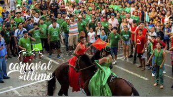 Color, música y tradición se