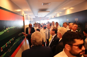 Herzog recorrió las Esclusas de Miraflores como parte de su agenda oficial en Panamá. Tomada de X
