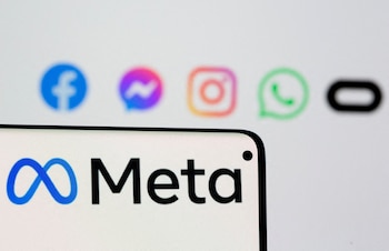 Instagram y Facebook, redes sociales de Meta, no están funcionando. REUTERS/Dado Ruvic/Illustration/File Photo