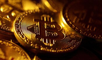 Las criptomonedas en Medellín se podrían estar usando para lavar activos - crédito Dado Ruvic/Reuters
