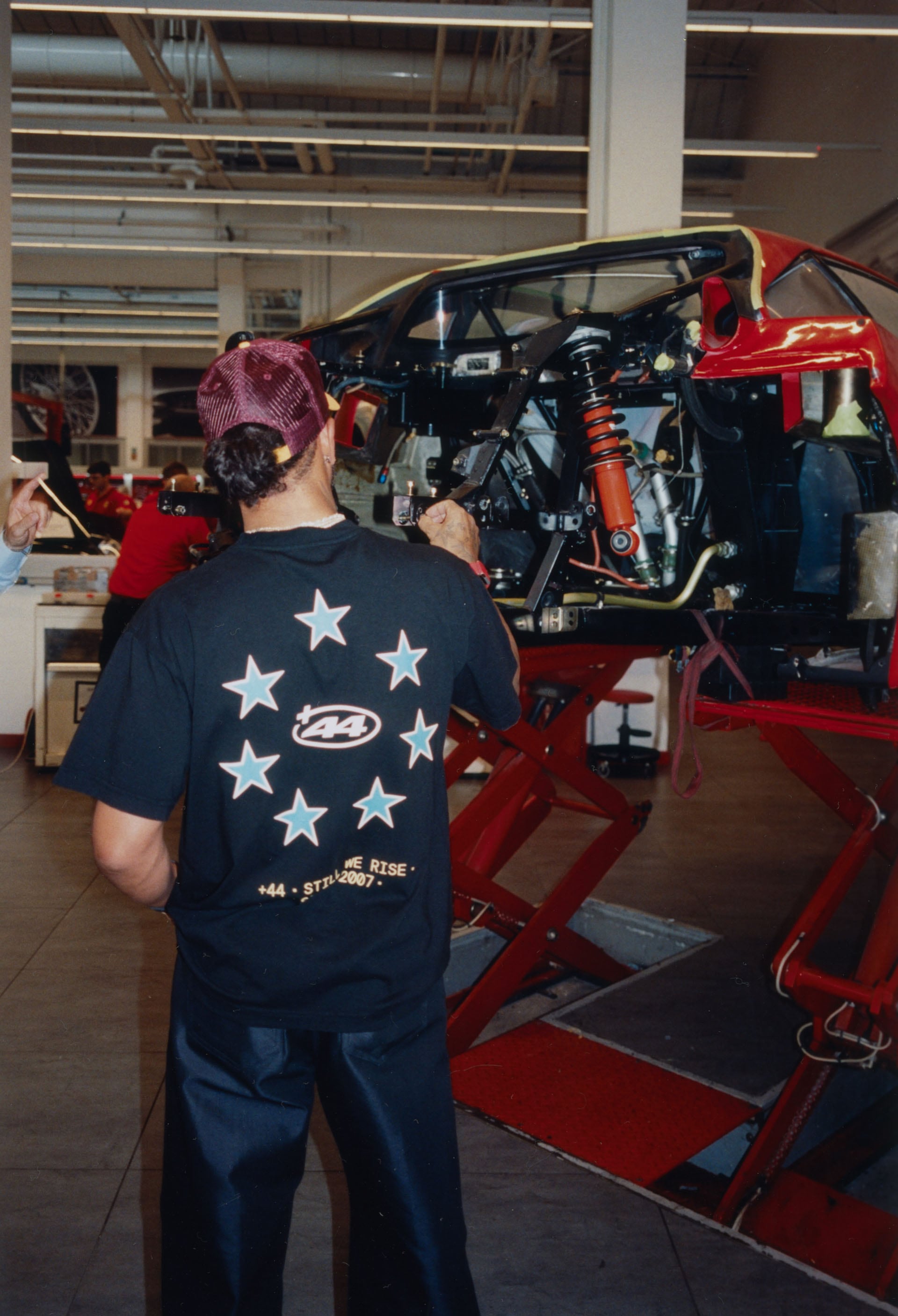 Ferrari planeó fabricar 400 unidades, pero por la alta demanda salieron de fábrica 1.311 hasta 1992
