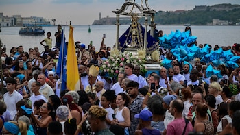 La celebración de la Virgen de Regla y Yemayá: una pequeña luz entre los cubanos