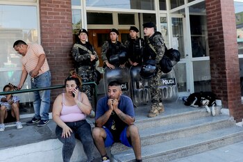 La Policía y los familiares