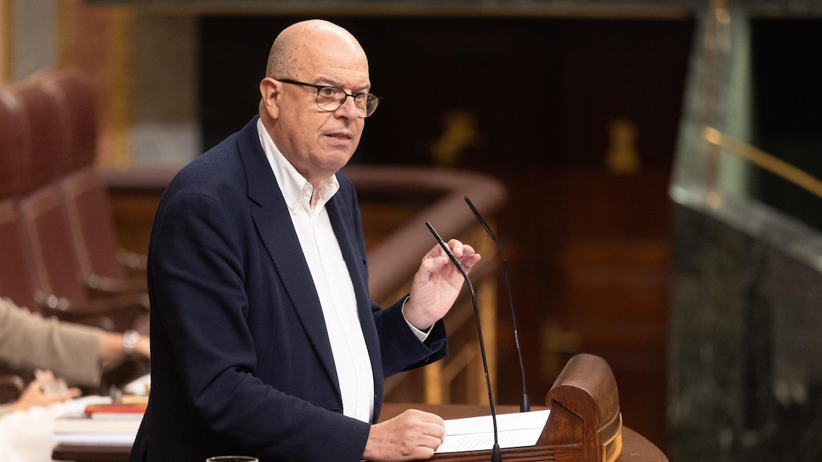 El PSOE cree "algunas personas" deben reflexionar sobre la paz o los migrantes que defiende León XIV