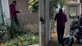 Dos tomas de un hombre con buzo granate y pantalón oscuro cerca de plantas, una motocicleta y una casilla de seguridad