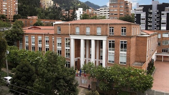 Crisis en el Liceo Francés de Bogotá: suspendieron al rector en medio de reformas y denuncias que sacuden a la comunidad