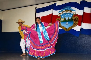 Karla Meza nació en Managua y postergó su sueño de la danza por el trabajo y las necesidades de su familia. (Foto: Confidencial.digital)