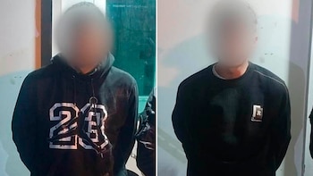 Detuvieron a dos motochorros armados en la villa 1-11-14: uno tenía diez antecedentes por robos desde los 13 años
