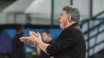 Luis Fernando Suárez, director técnico del Deportes Tolima, fue muy crítico tras perder ante Águilas Doradas: “Uno no puede ser tan pendejo”