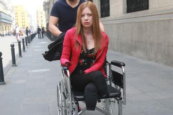 Hospital Almenara: joven amputada de manos y piernas acusa al hospital de negligencia