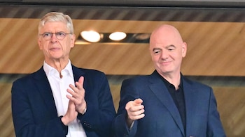 Arsène Wenger defiende que el cambio de postura de Infantino era "necesario e incuestionable"