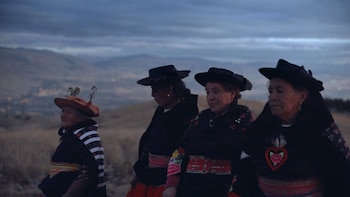 La producción reúne material de archivo, música y testimonios sobre el legado de una figura de la música andina peruana.